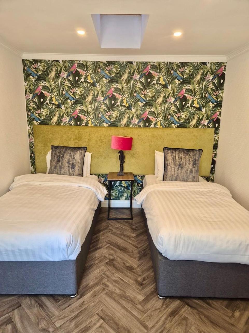 Castle Hotel&apartments 3*
